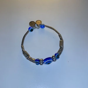 Armband - Fint armband ej använt! Bara några år gammal. Väldigt fint skick!