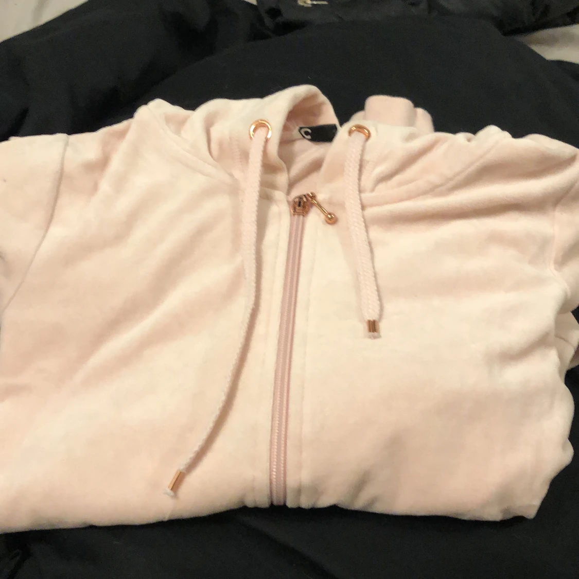 Från cubus. skulle passa för dom som har stl xs men passar även stl s  - 90