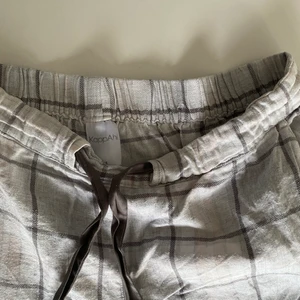 Pyjamasbyxor  - Skitmysiga pyjamasbyxor från Kappahl💫