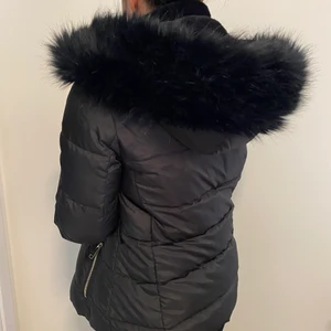 Vinterjacka från zara - Använd endast ett fåtal gr