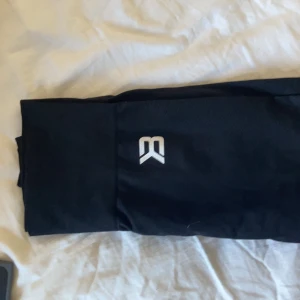 Better bodies - Helt nya! Endast tvättade! Skit snygga och bra passform men passar inte längre. Står storlek M men mer som S!