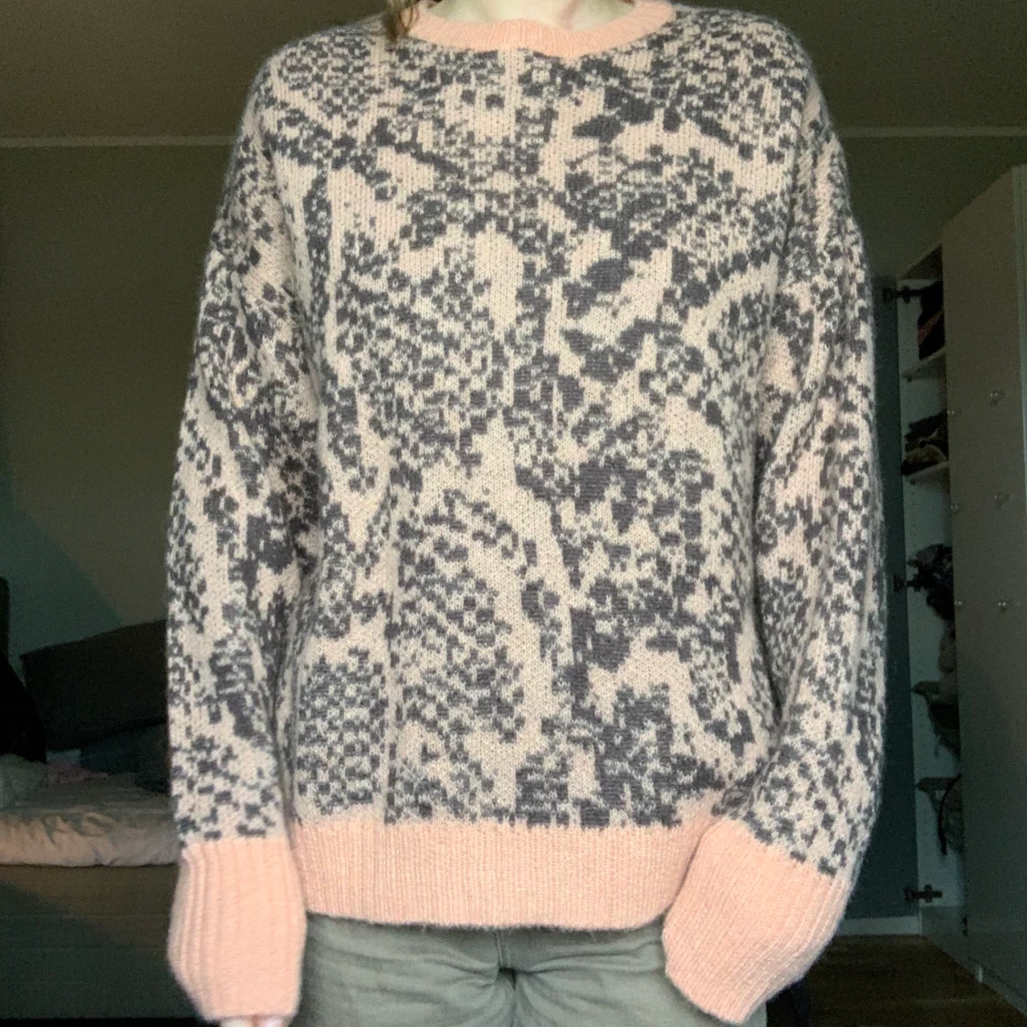 Stickad tröja