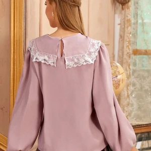 Rosa blus - En rosa blus från shien. Bra sick. Kan skicka bättre bilder vid intresse. 🤍