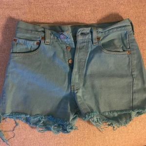 Levi’s shorts - Turkosa Levis shorts, stl 28