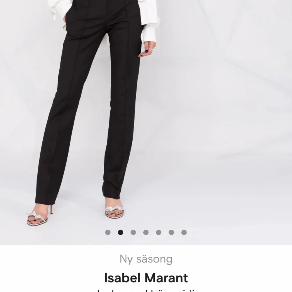 Säljer exakt de här byxorna från isabel Marant, använd Max 3-4 gånger så i nyskick. . Jeans & Byxor.