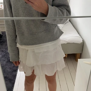 Kjol - Jätte söt kjol som jag har sytt själv av en gammal tröja❤️