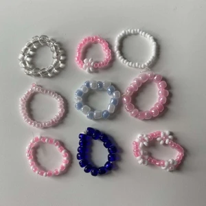 Ringar💓 - 13 kr styck💓                                                                                9 stycken olika ringar, gör att få i önskade storlekar och kombinationer💓 skriv i dm om du är intresserad 