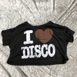 Magtröja  - En magtröja. Den är lite sliten och inte så använd. Allt tvättas innan säljning. Priset ingår frakt✨