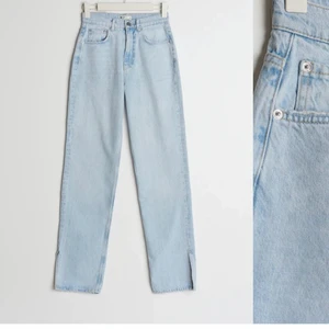 Snygga jeans från Gina tricot med slits - 100+frakt