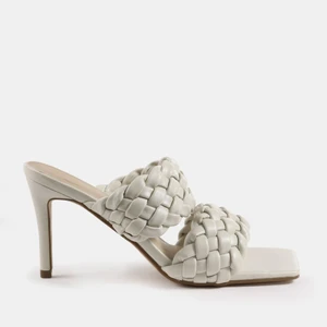 Klackar - Skitsnygga klackar att ha till utgång/fest mm!! Storlek 38, aldrig använda!!😇