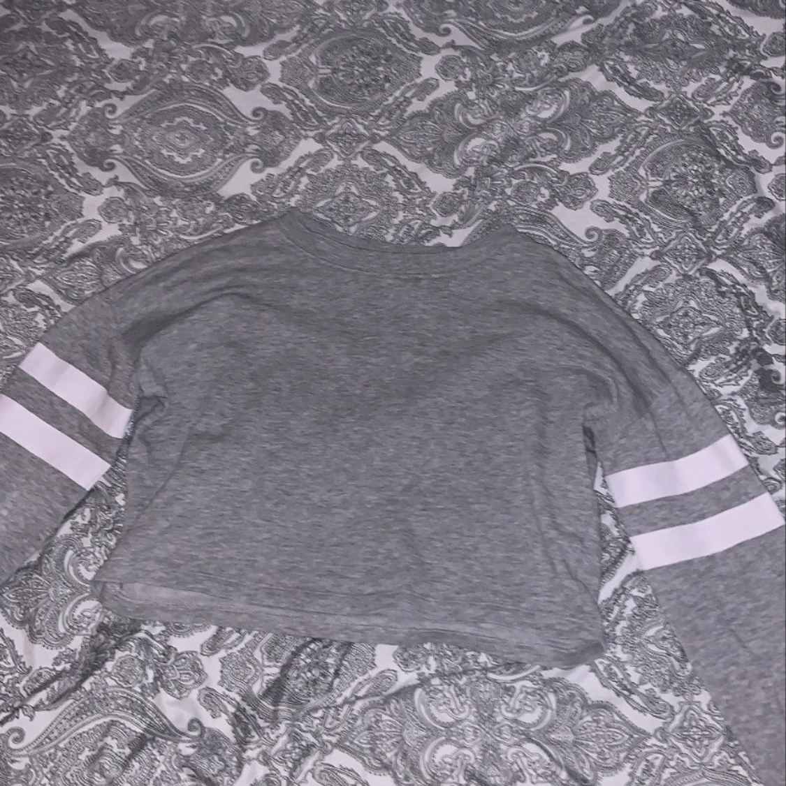 GRÅ TRÖJA 🤍📌💍 - 90
