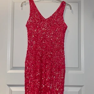 Klänning - Klänning storlek XS passar även S                                         Stretch material