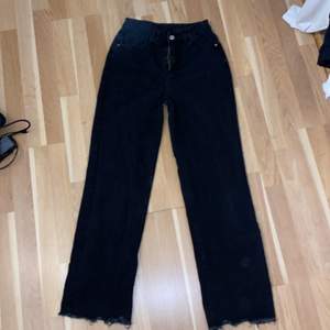 Vida jeans från shein. Storlek S. 80kr +frakt