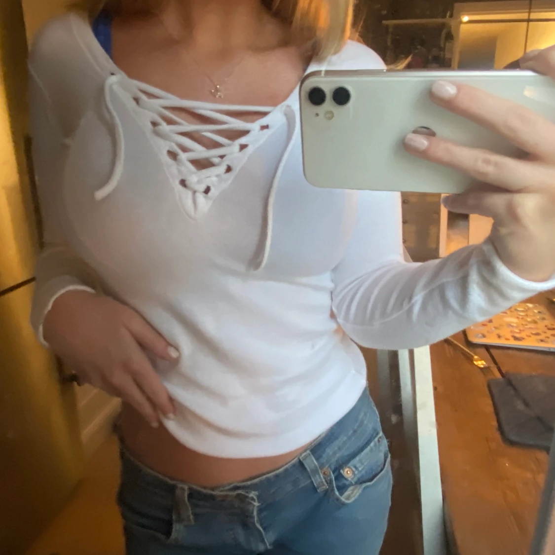 Tröja med snörning