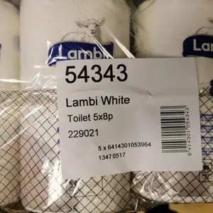 Vi hjälper footbolls laget genom att sälja Lambi toalettpapper, antal per förpackning är 5*8 alltså 40 st/förpackning. mjuka toalettpapper av det bästa kvalitet. 