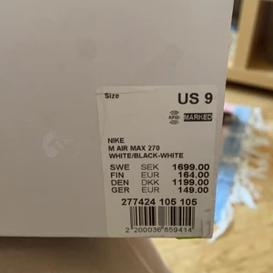 air max 270 nike - helt nya köpte dessa till en vän men hon ville inte ha de. 