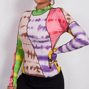 Tröja i olika färger  - Hej! Säljer denna super fina tröjan, i Storlek L men passar mig perfekt som är i Storlek M  🥰