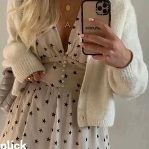 Loavies klänning stjärnorn - INTRESSEKOLL på denna klänningen. Super fin men får ingen använding för den tyvärr. Storlek S. Den är aldrig använd och helt slutsåld. Frakt 65kr