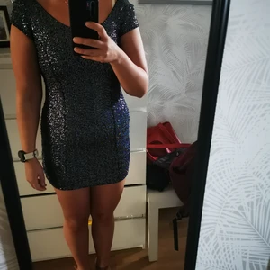 Oanvänd festklänning  - Oanvänd, prislappen kvar, 