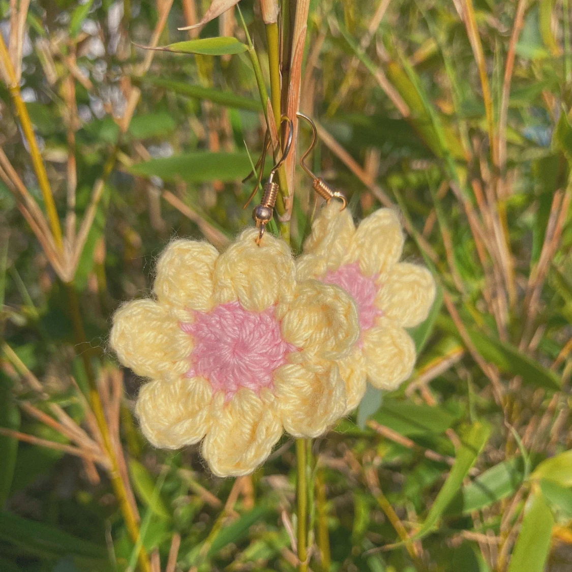 Virkade blomörhängen - 91