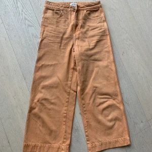 Weekday Vida Wide Leg Jeans  - Storlek 36, jättebra skick 