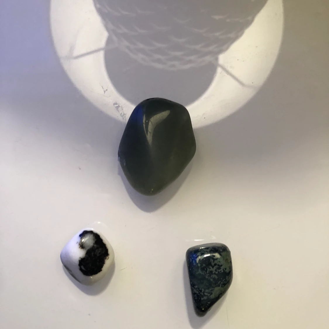 säljer kristaller!  - 90