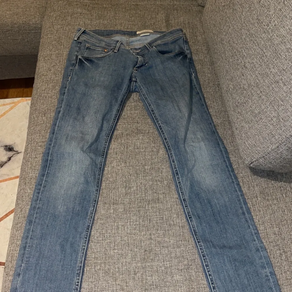 Olika jeans från Gina storlek xs/s , alla för 100 eller 50 kr styck.. Jeans & Byxor.