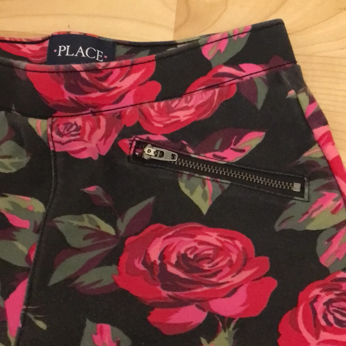 Byxor med blommiga rosor - 91