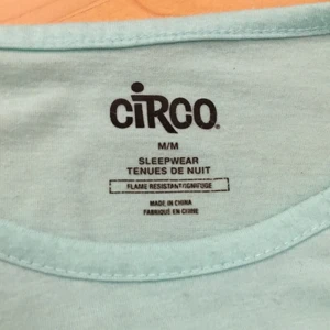 Turkos T-shirt med katt - 3 gånger använd tvättad skön 