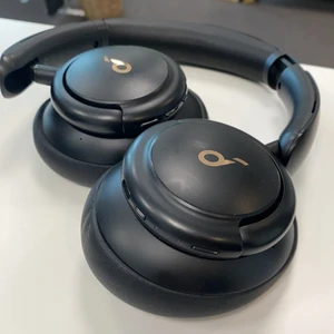 Soundcore noice canselling - Svarta bra hörlurar