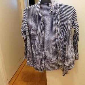 Skjorta st 42 från gina  - Nyskick st 42 swish 