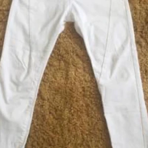 Please Jeans - Snygga Please jeans strl X small som typ 26/27/31. Postar med posten skicka lätt! 