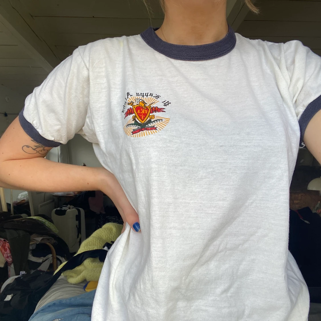 vintage t-shirt med print. Strl L