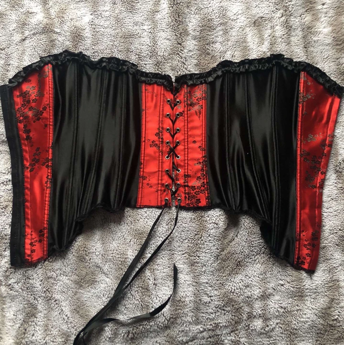 Röd svart korsett - 91