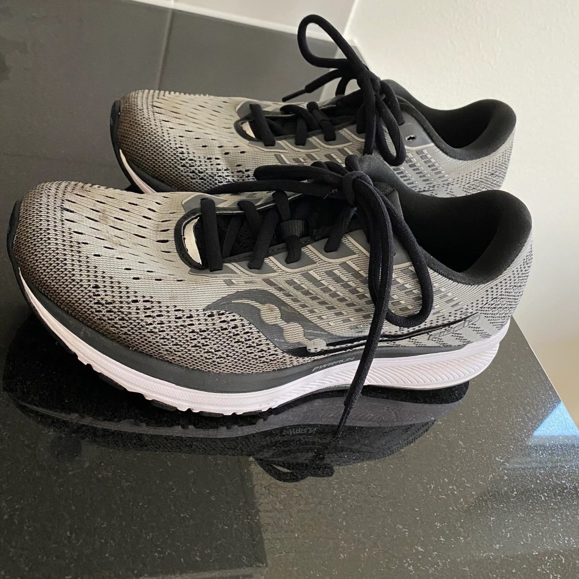 Löparskor storlek 38,5 - 90