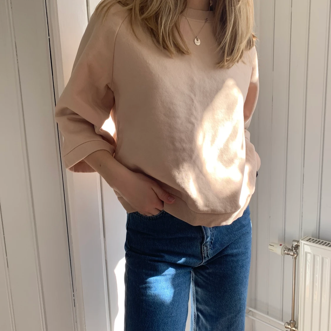 Rosa sweatshirt med vid arm
