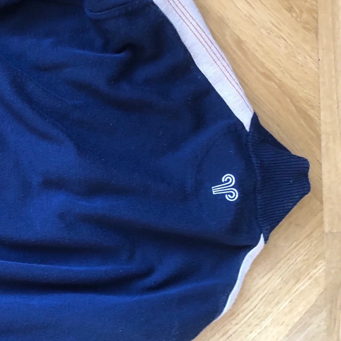blå tröja med dragkedja  - 91