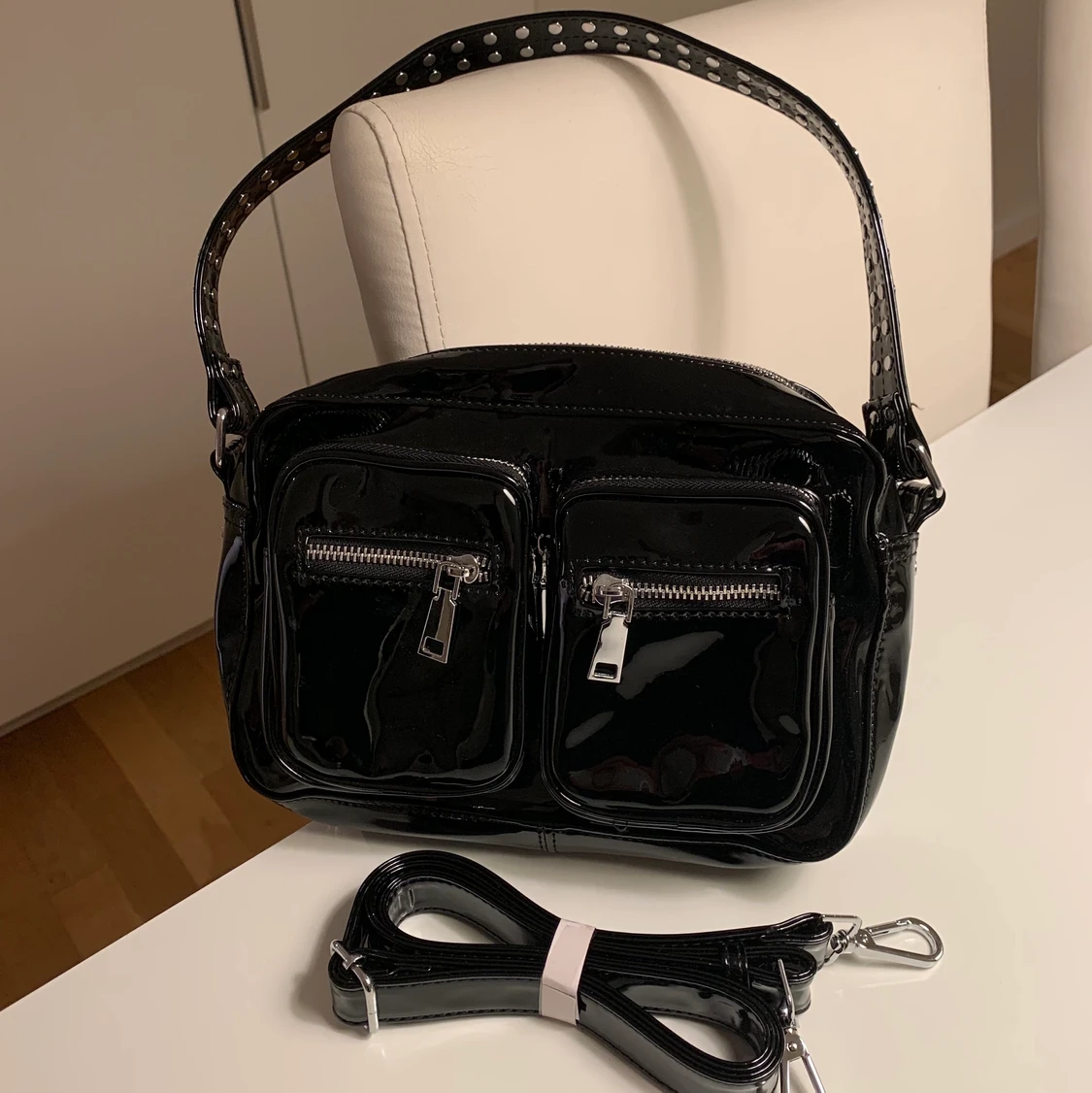 Noella lack väska, nyskick!! 