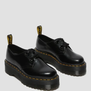 söker - söker dr martens Holly skor eller liknande modell  i strl 39 ❤️ skriv ifall du har