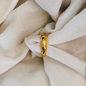 Star rain✨ - Storlek: ~18mm men justerbar                                                                      Pris: 49kr/ring