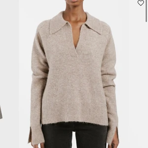 Zoya sweater twist and tango - En hyfsad ny stickad tröja från twist and tango. Köpt för 2v sedan ungefär men använt fåtal gånger. Nypris 1599kr. Inga skador 