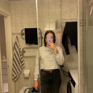 Tröja med text - Använd fåtal gånger