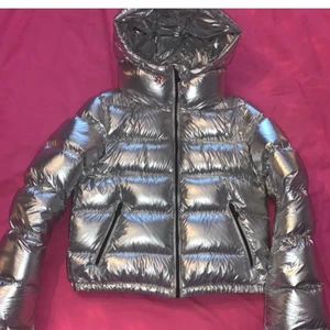 Silver Perfect Moment  - Silver Perfect Moment Jacka , Passar storlek 34-38 , bara använd några gånger köpt för kr.4000