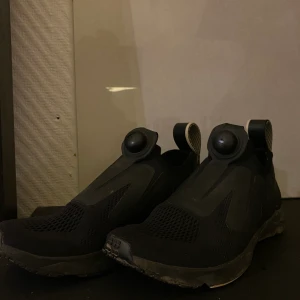 Reebook  - Reebook pump! du kan absolut inte hitta skönare och luftigare skor än dessa , som att gå på moln men kommer inte till användning längre. ❤️