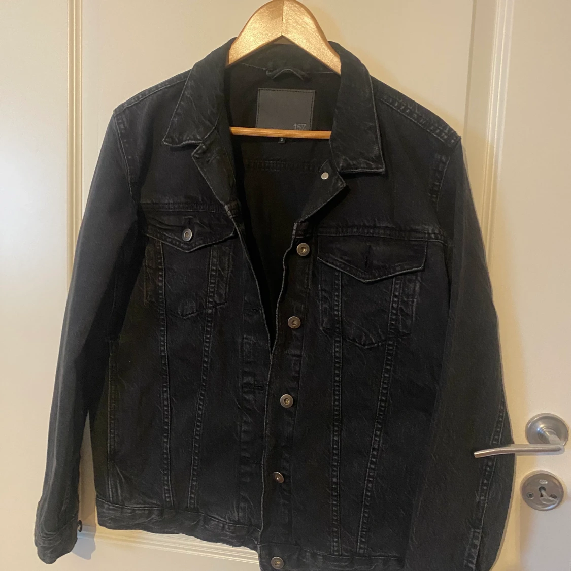 Svart jeansjacka  - 90