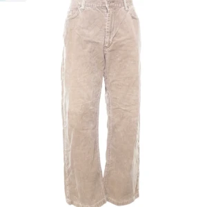 Manchesterbyxor  - Bekväma byxor i manchester i storlek W36/L34 (passar mig som har storlek 38 normalt)🦋  färgen stämmer bäst överens med den sista bilden🤎 hör av er vid minsta intresse eller fundering !💕💕 frakt på 66kr tillkommer 🚚