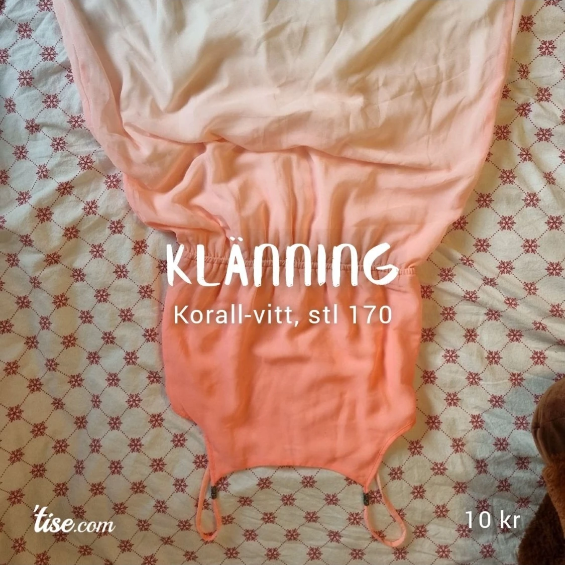 Klänning "ombre" korallfärg-vitt