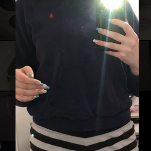 Ralph lauren hoodie - Hoodie, oanvänd men tvättad storlek s/xs💗 kan mötas upp om du bor i närheten