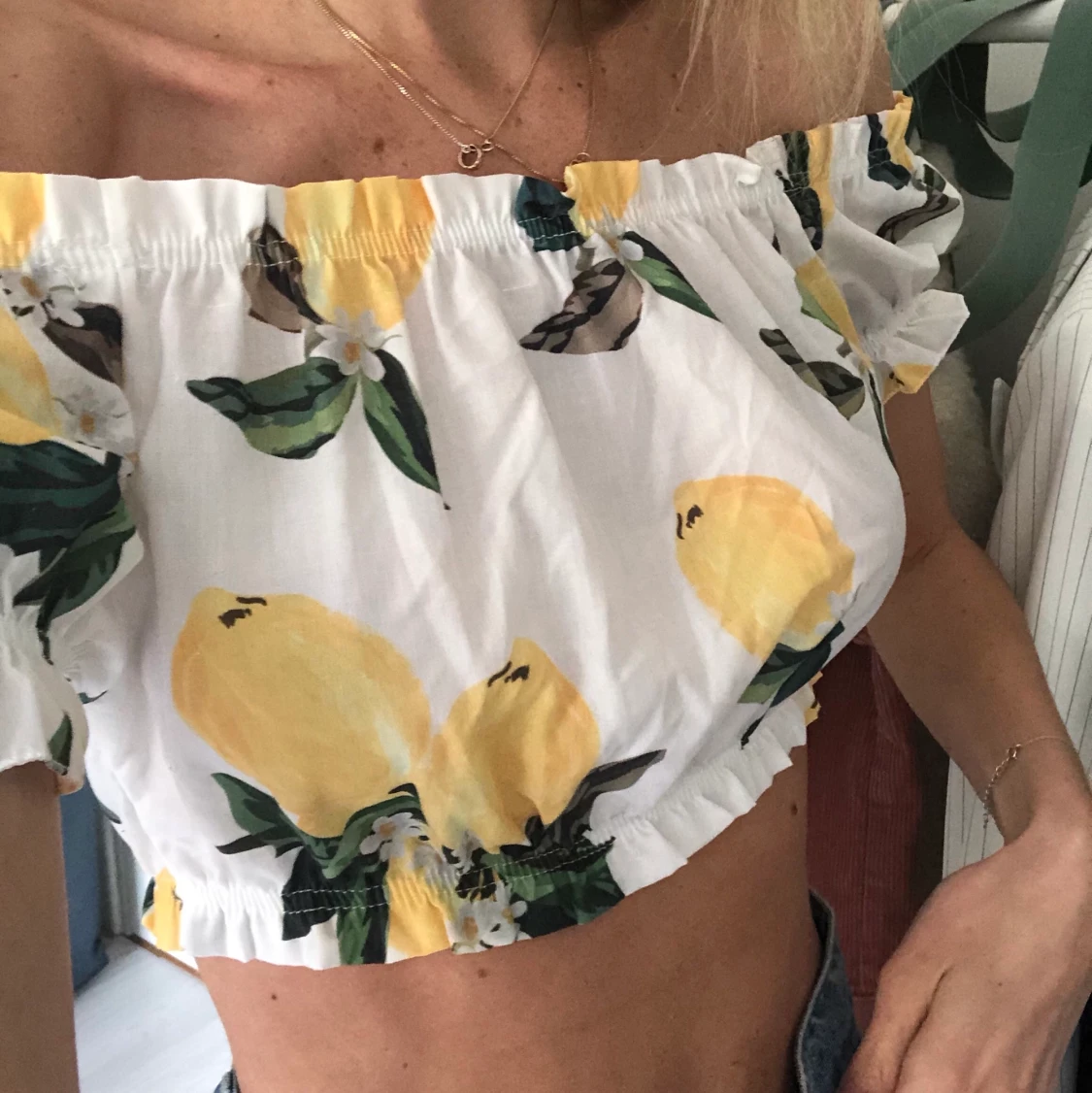 Croptop, uppskattad strl S - 91