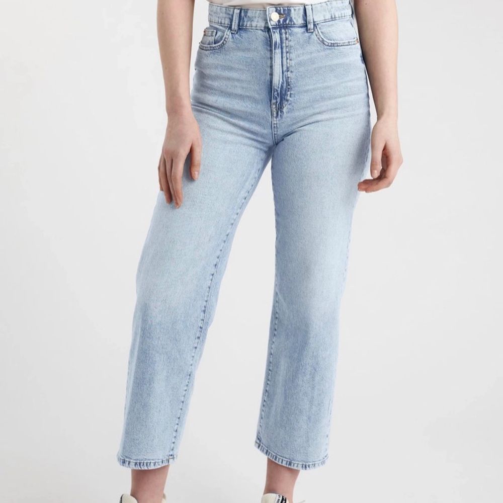 Jeans från Lindex storlek 36, mer som en 38. Modellen heter Hanna | Plick